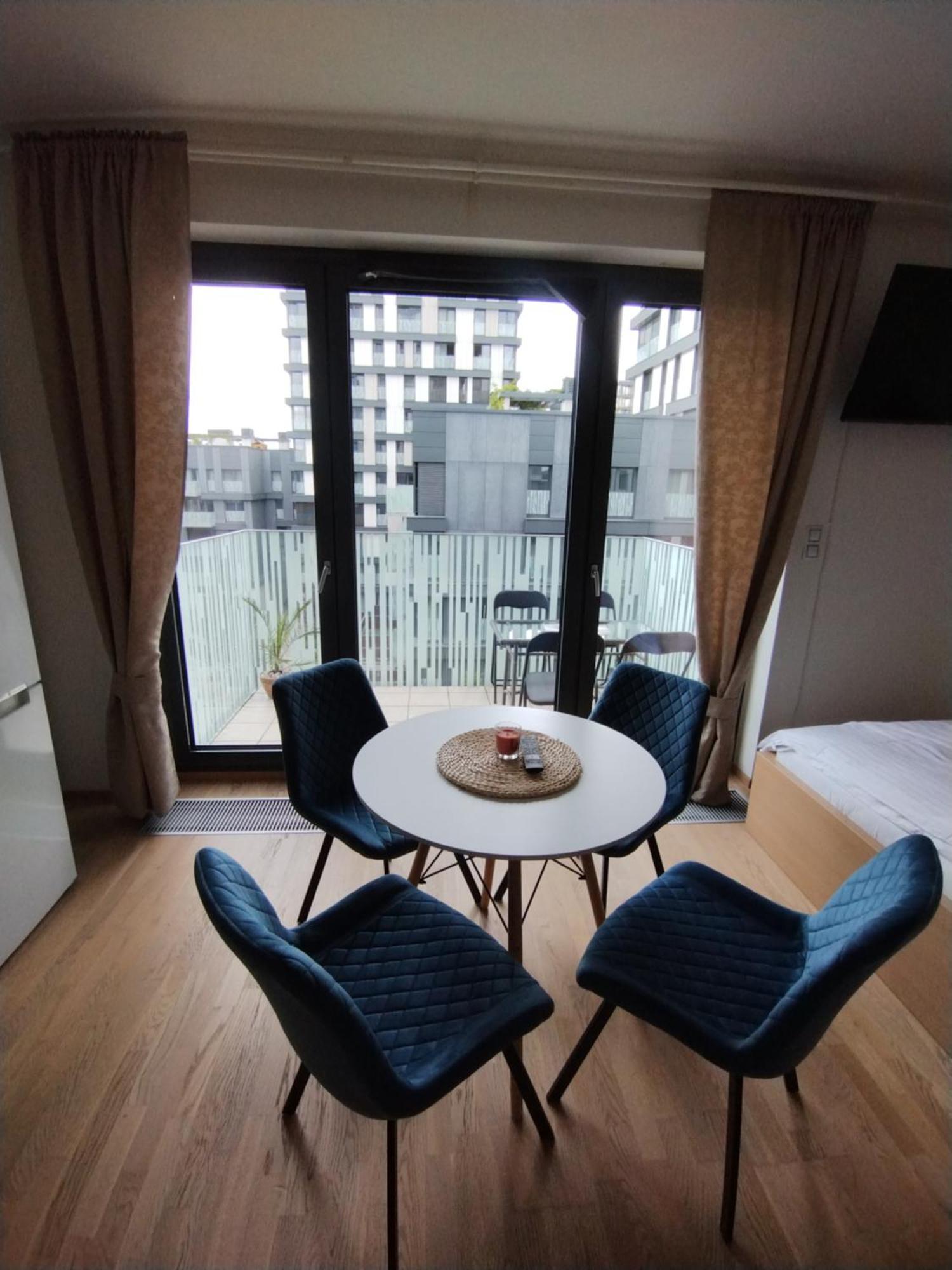 Modern With Parking * Praag